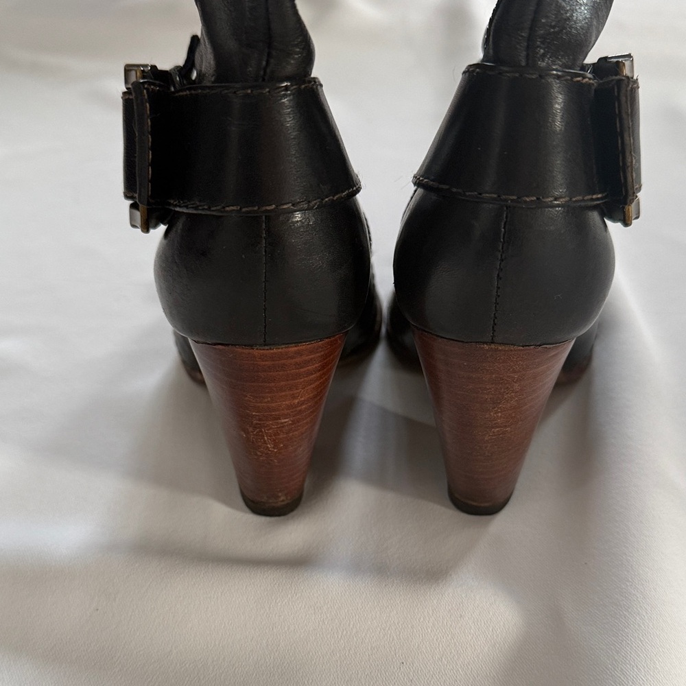 Frye Andrea Belted Tall boots black leather-Size 6.5US - Picture 11 of 12